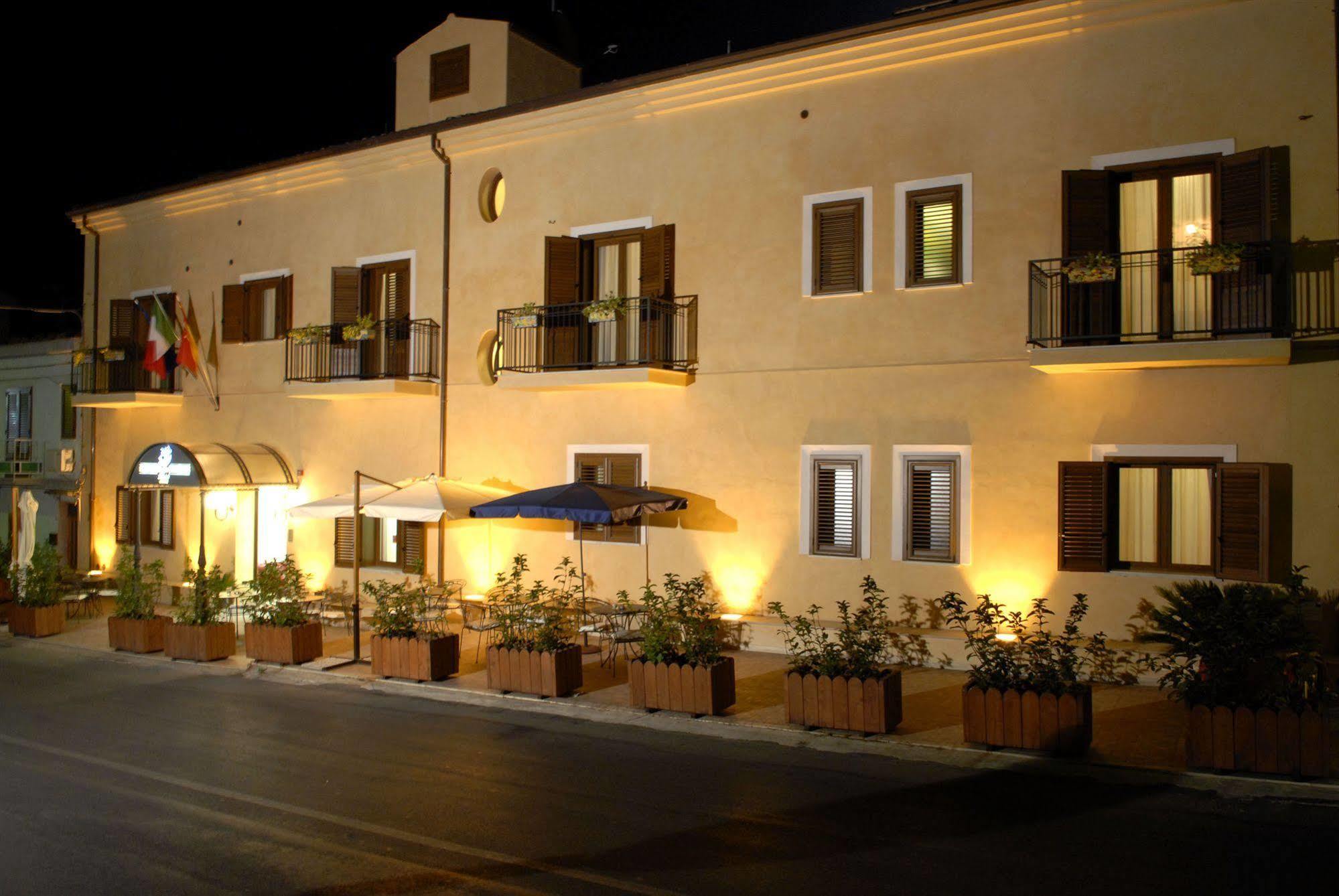 Hotel Paradiso Delle Madonie Castelbuono  Exterior photo
